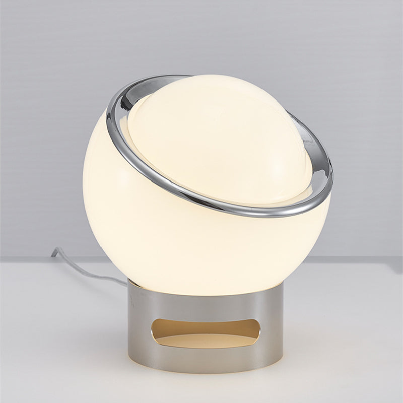 Einzigartige Tischlampe mit Glasschirm
