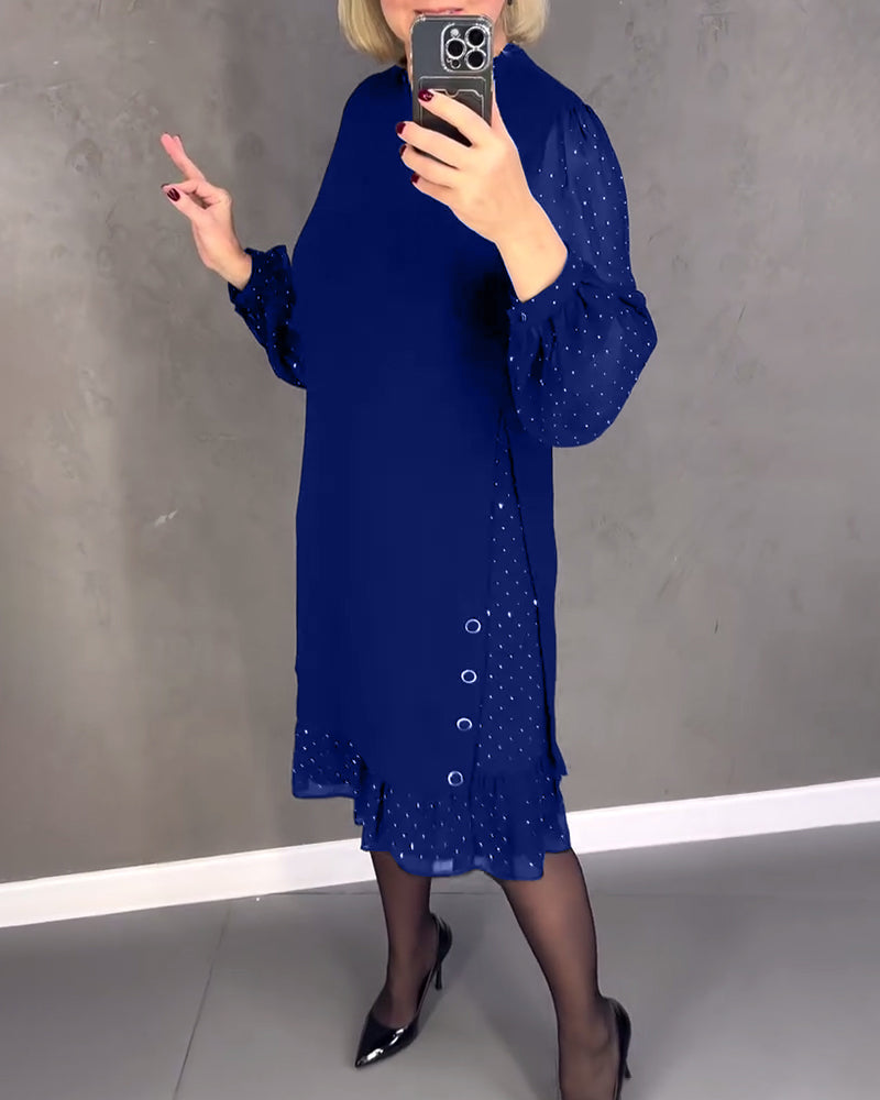 Long-sleeved elegant dress with polka dots