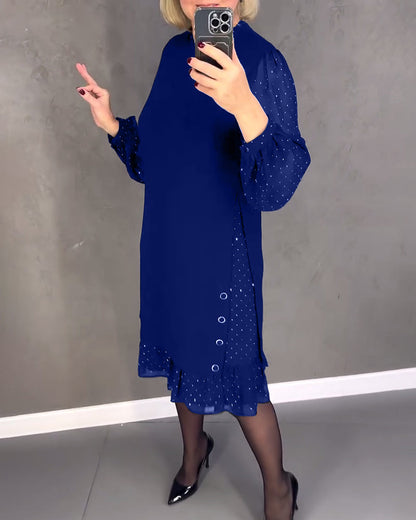 Long-sleeved elegant dress with polka dots