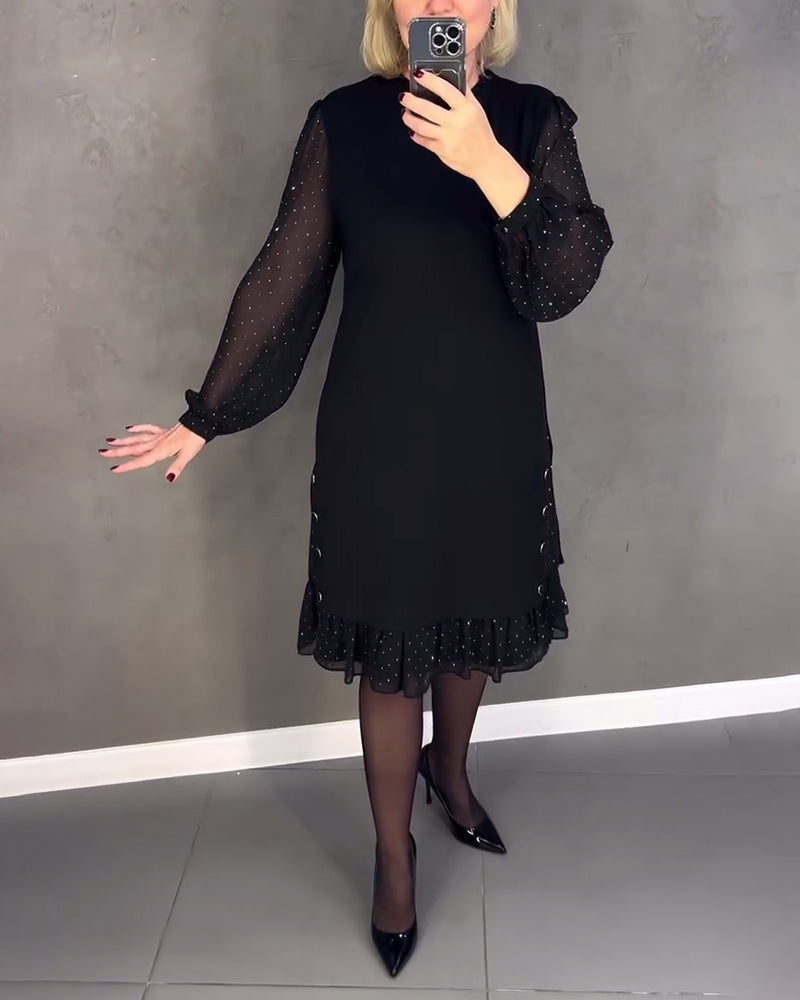 Long-sleeved elegant dress with polka dots