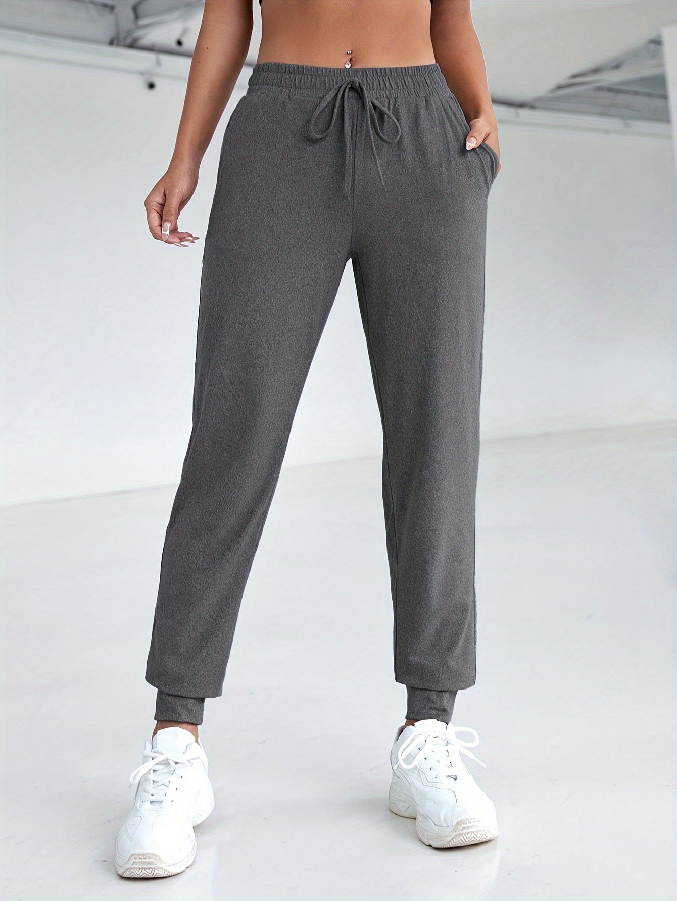 Lara | Casual sports trousers with high waist and pockets