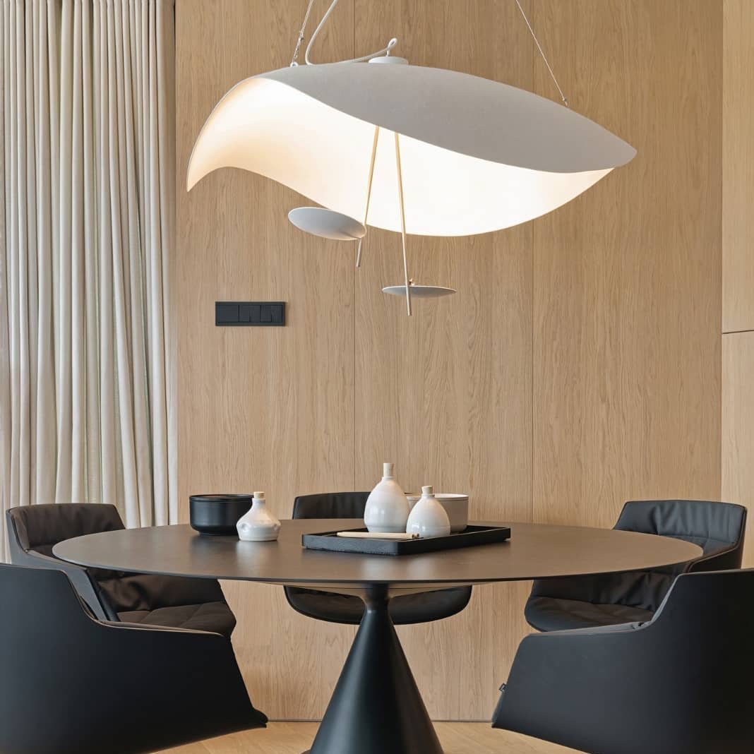 Nordic Lederam Manta Pendant Lamp – Elegant and Versatile