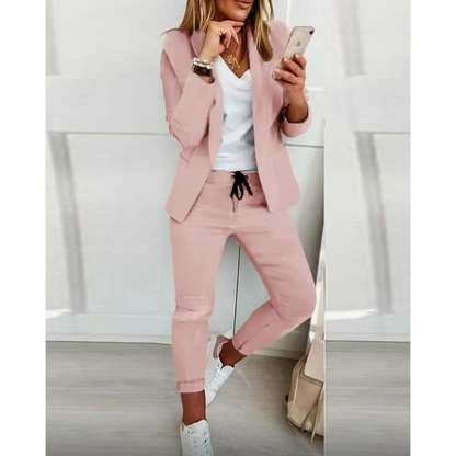 Lena | Slim-fit blazer and trousers set in solid colour