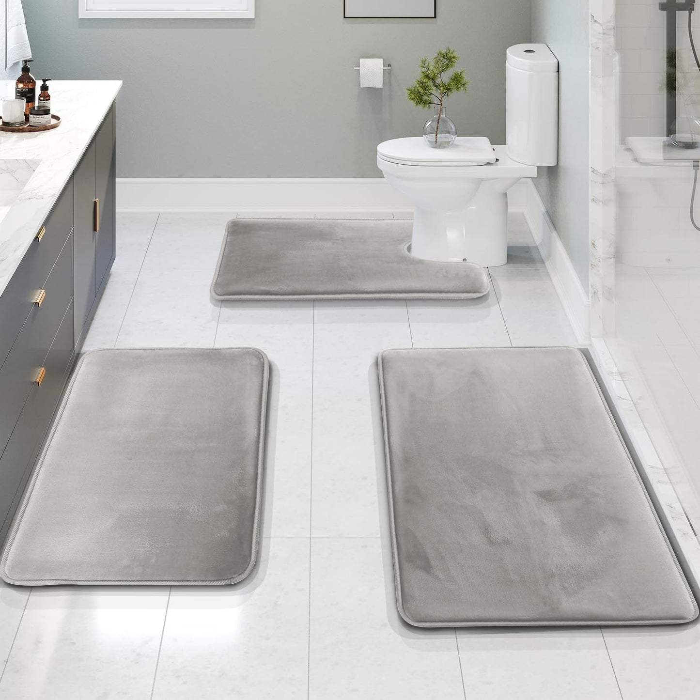 Hello – 3-piece velvet memory foam bath mat set