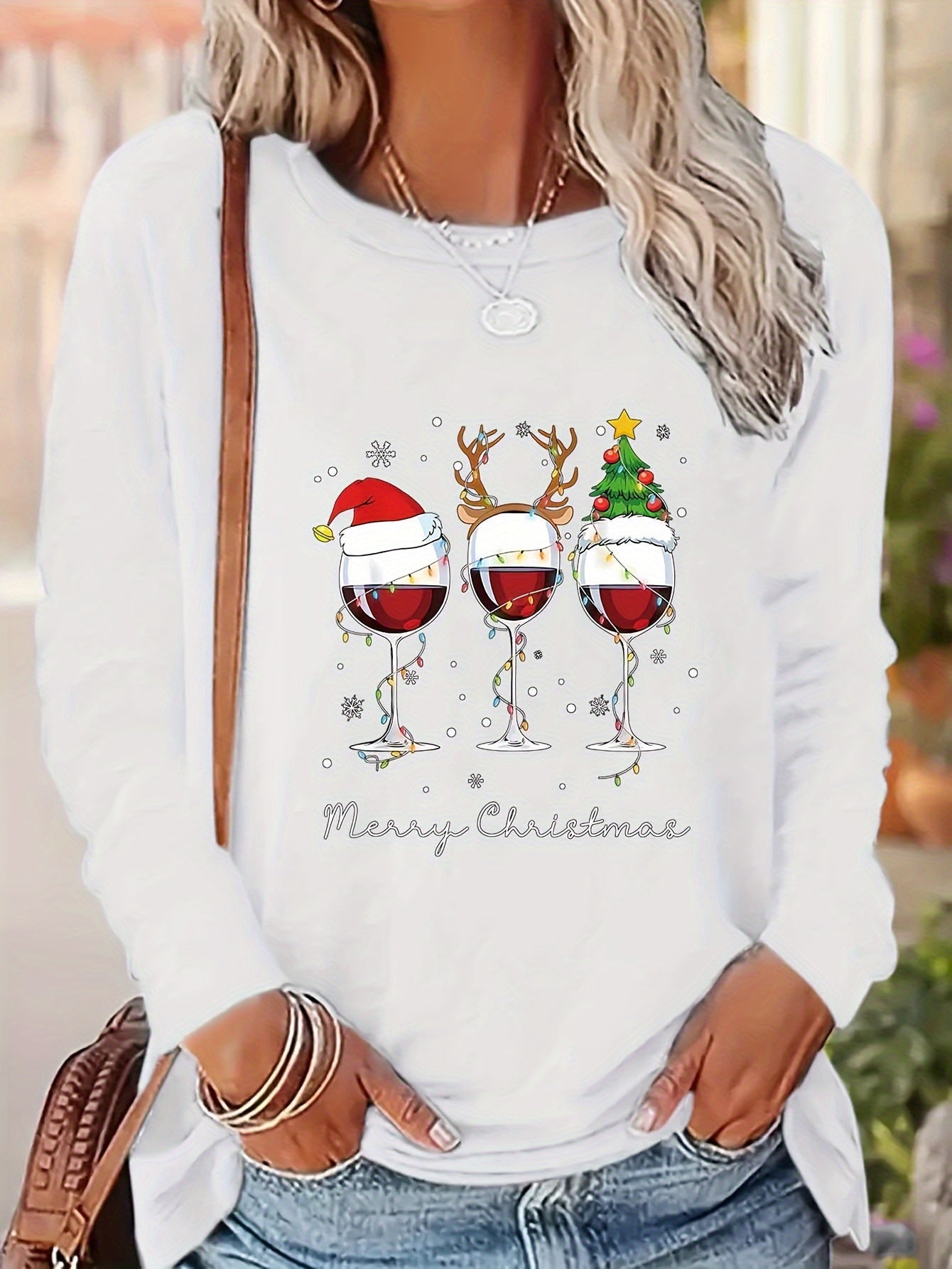 Lotte | Festive T-shirt with Christmas Print and Long Sleeves