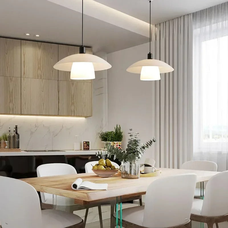 Lámpara colgante japonesa moderna con pantalla de vidrio: elegante y minimalista