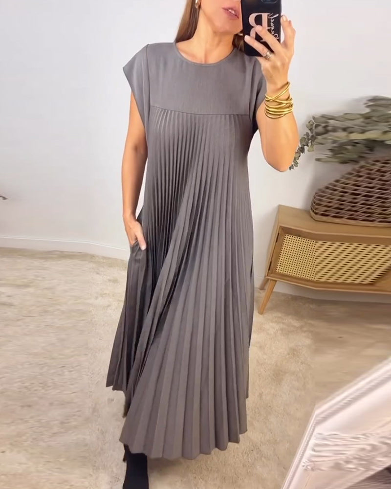 Robe simple sans manches plissée de couleur unie
