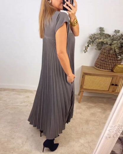 Robe simple sans manches plissée de couleur unie