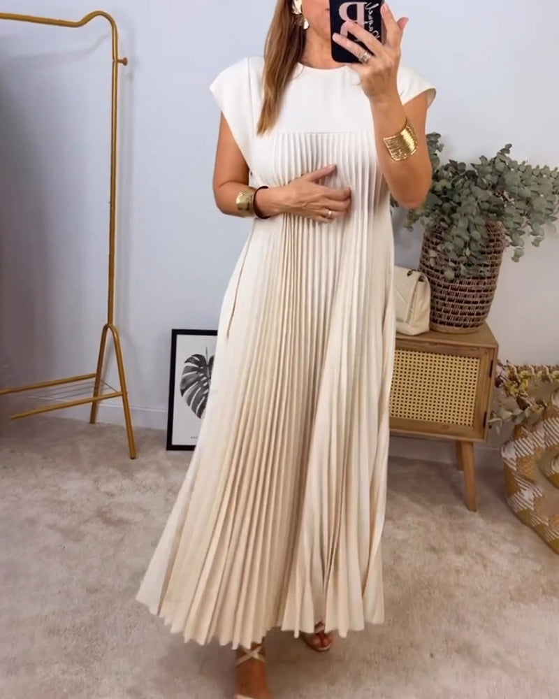 Robe simple sans manches plissée de couleur unie