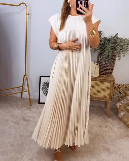 Robe simple sans manches plissée de couleur unie
