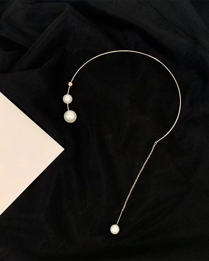 Nina | Clavicle Necklace with Faux Pearl