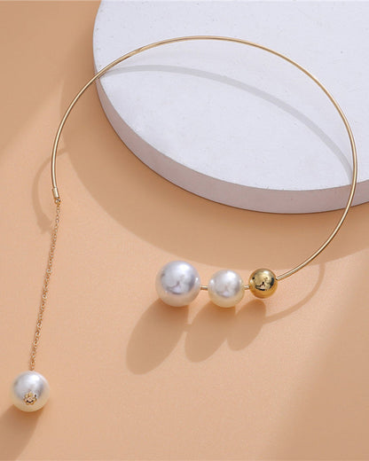 Nina | Clavicle Necklace with Faux Pearl