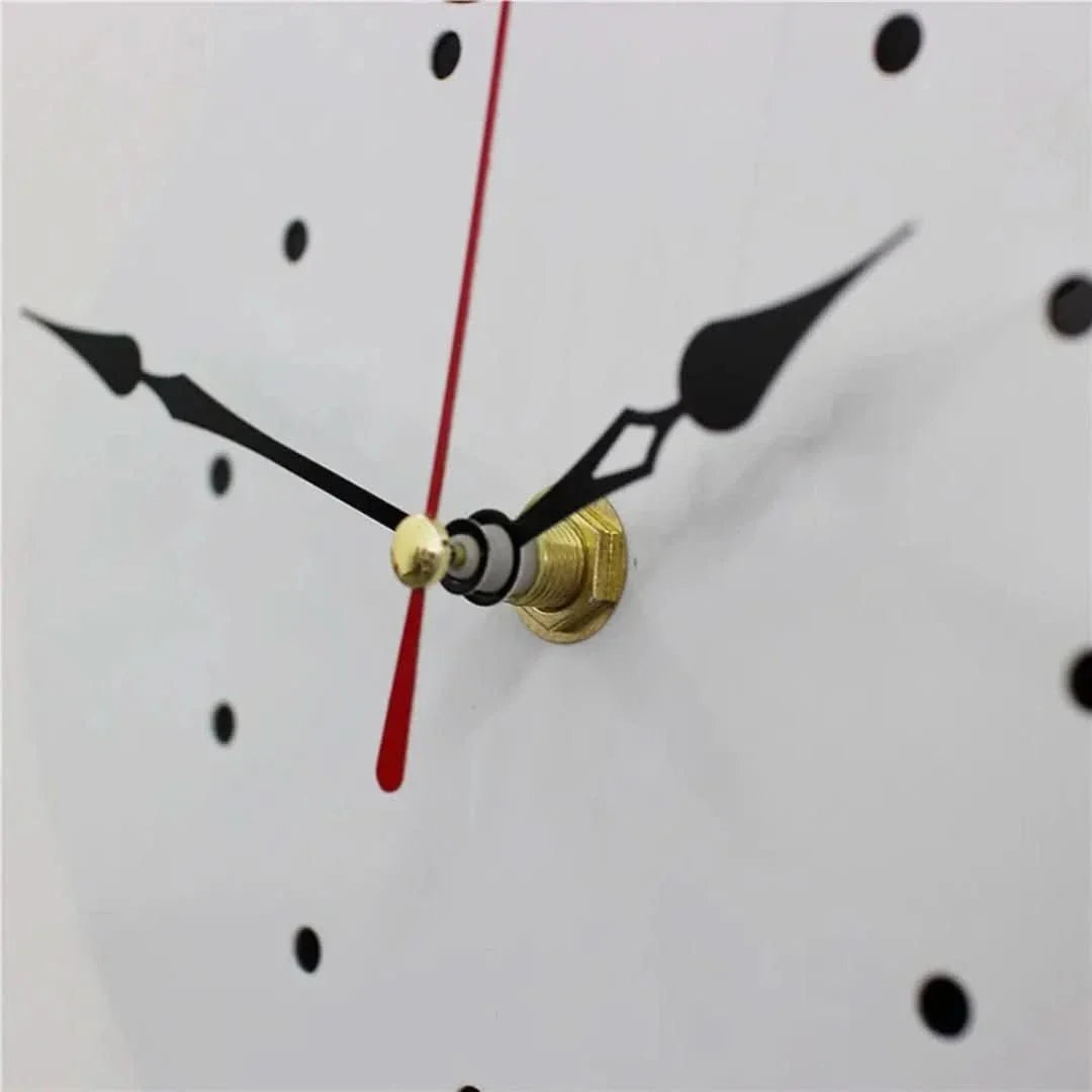 Nordic Cat | Wagging Wall Clock