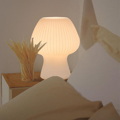 Lampada da tavolo dal design vintage