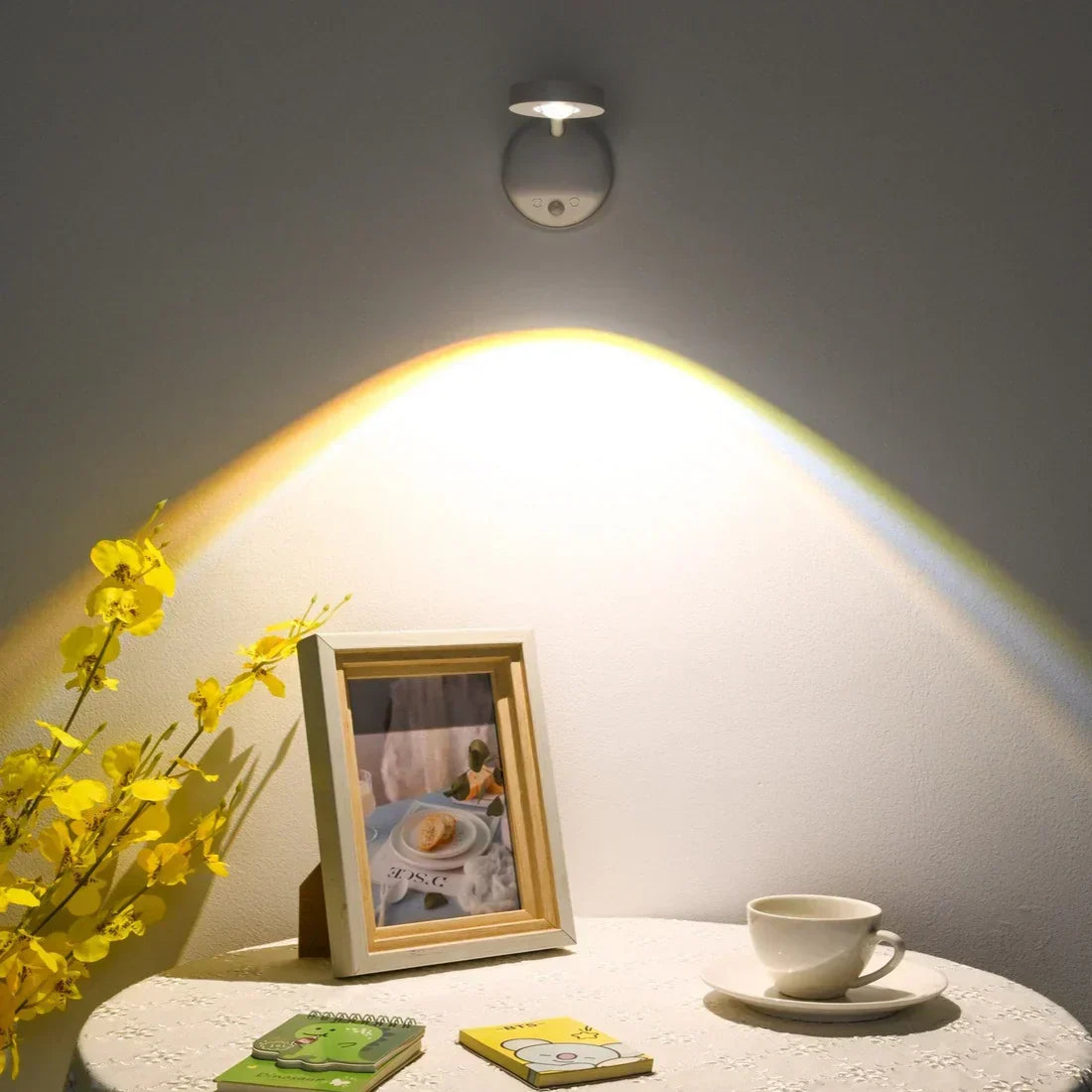 Wireless Wall Lamp with Motion Sensor – Rechargeable and Dimmable