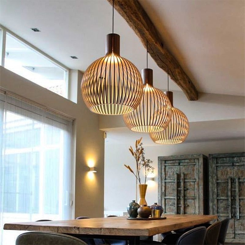 Holz-Pendelleuchte Hallai – Warmes Licht und einzigartiges Design