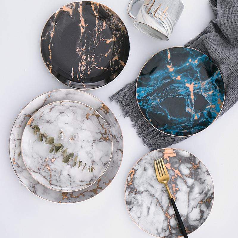 Luxury Porcelain Plates with Marble Effect and Gold Accents for a Stylish Table Setting