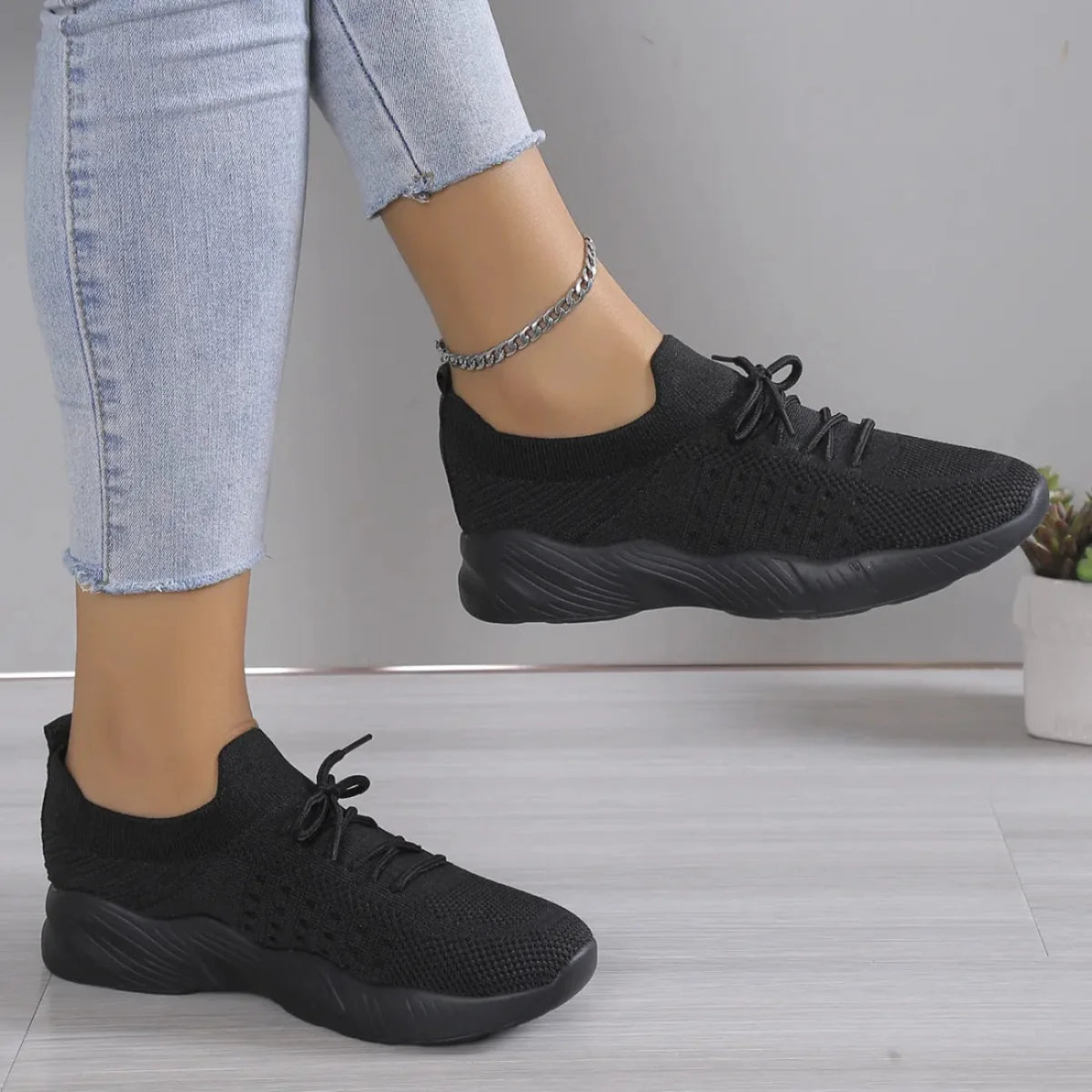 Yuna – Breathable Mesh Women's Sneakers with Laces and Platform Sole