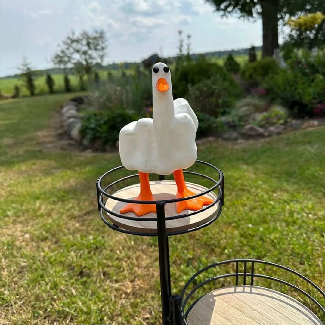 Quack Rebel | skulptura patke za ukras