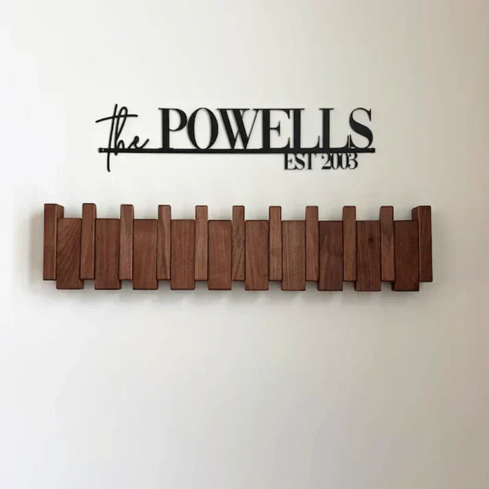 Appendiabiti da parete in legno sostenibile con design musicale