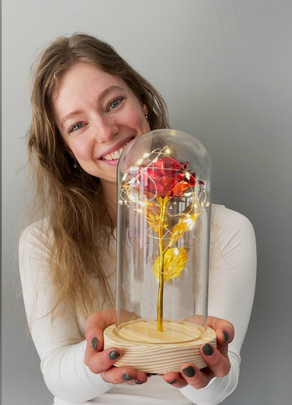 Rose | Rose de couleur or dans un verre