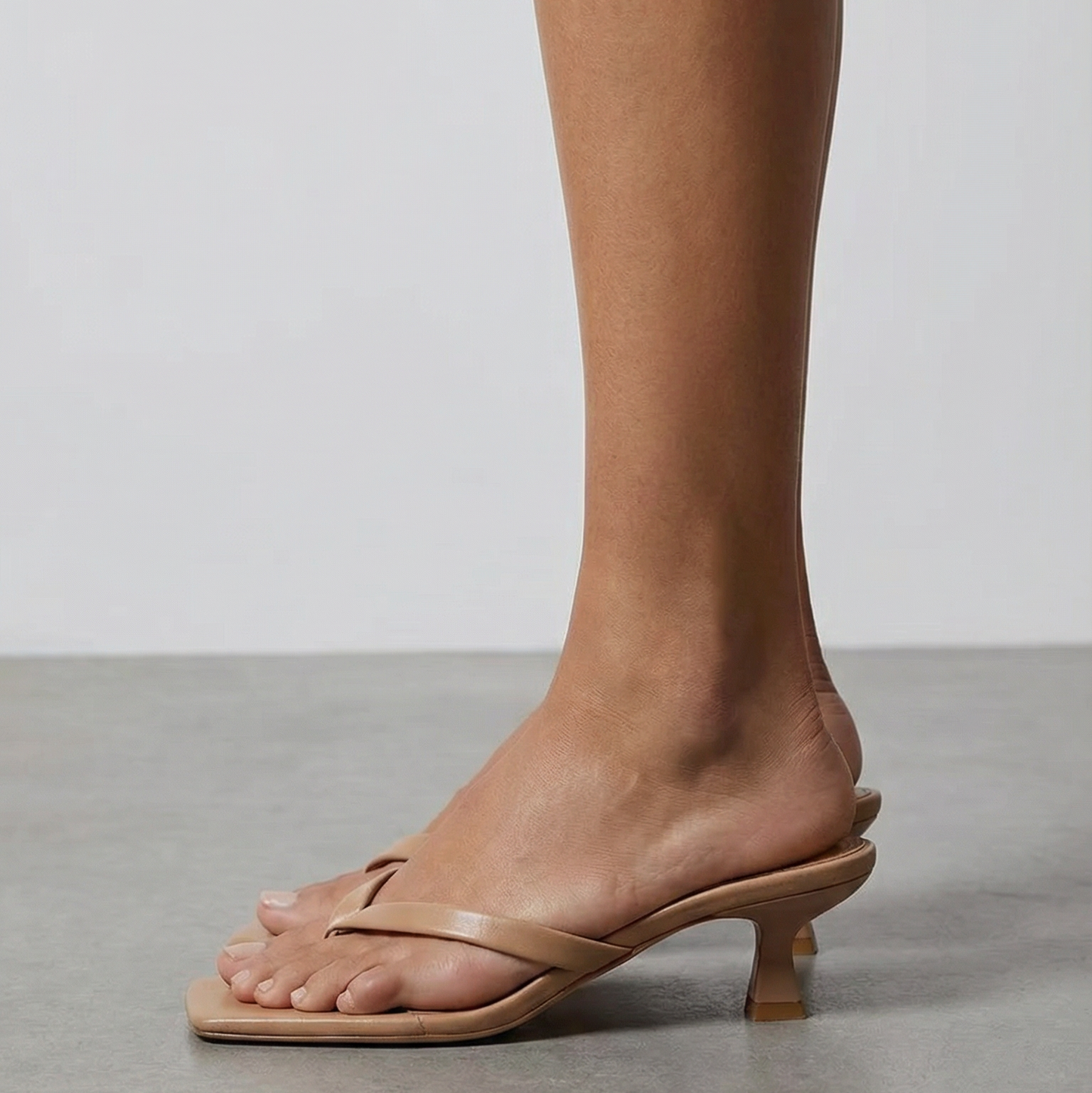 Sandalo da donna con tacco basso – Casual