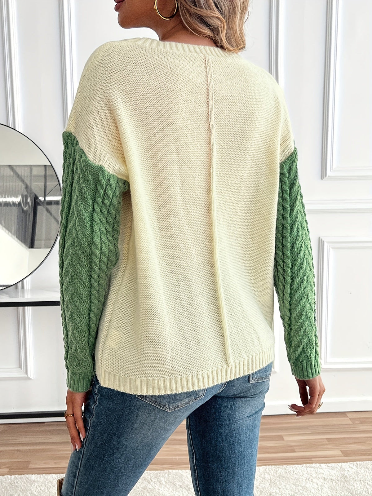 Ladies' Elegant Cable Knit Jumper with Round Neck and Chest Pocket