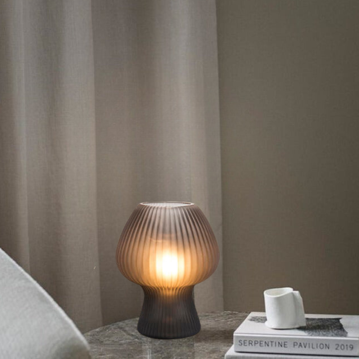 Lampada da tavolo dal design vintage