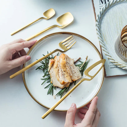 Luxuriöses Besteckset aus Edelstahl mit ausgeschnittenem Skelettdesign - zeitgemäßes Design - außergewöhnliche Stabilität
