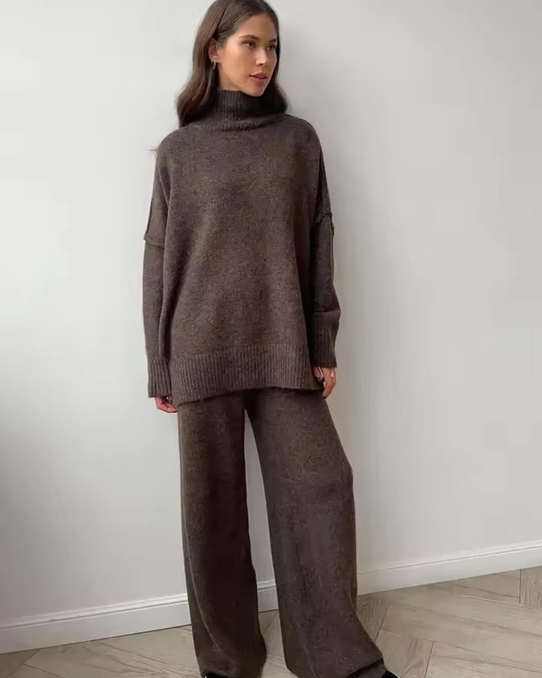 Warm Oversized Knitted Ladies Loungewear Set with Turtleneck and Wide Trousers