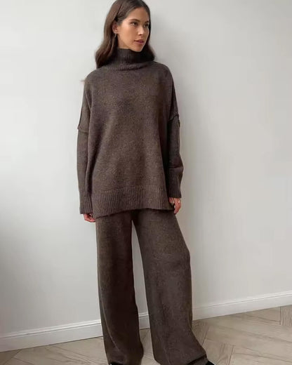 Warm Oversized Knitted Ladies Loungewear Set with Turtleneck and Wide Trousers