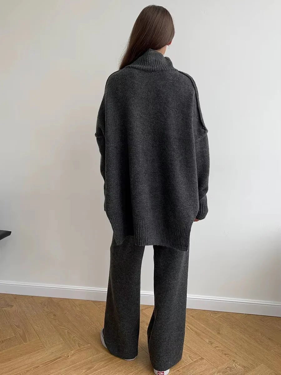 Warm Oversized Knitted Ladies Loungewear Set with Turtleneck and Wide Trousers