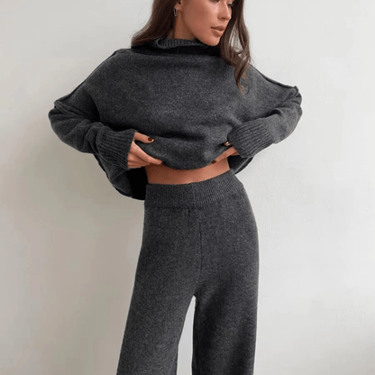 Warm Oversized Knitted Ladies Loungewear Set with Turtleneck and Wide Trousers