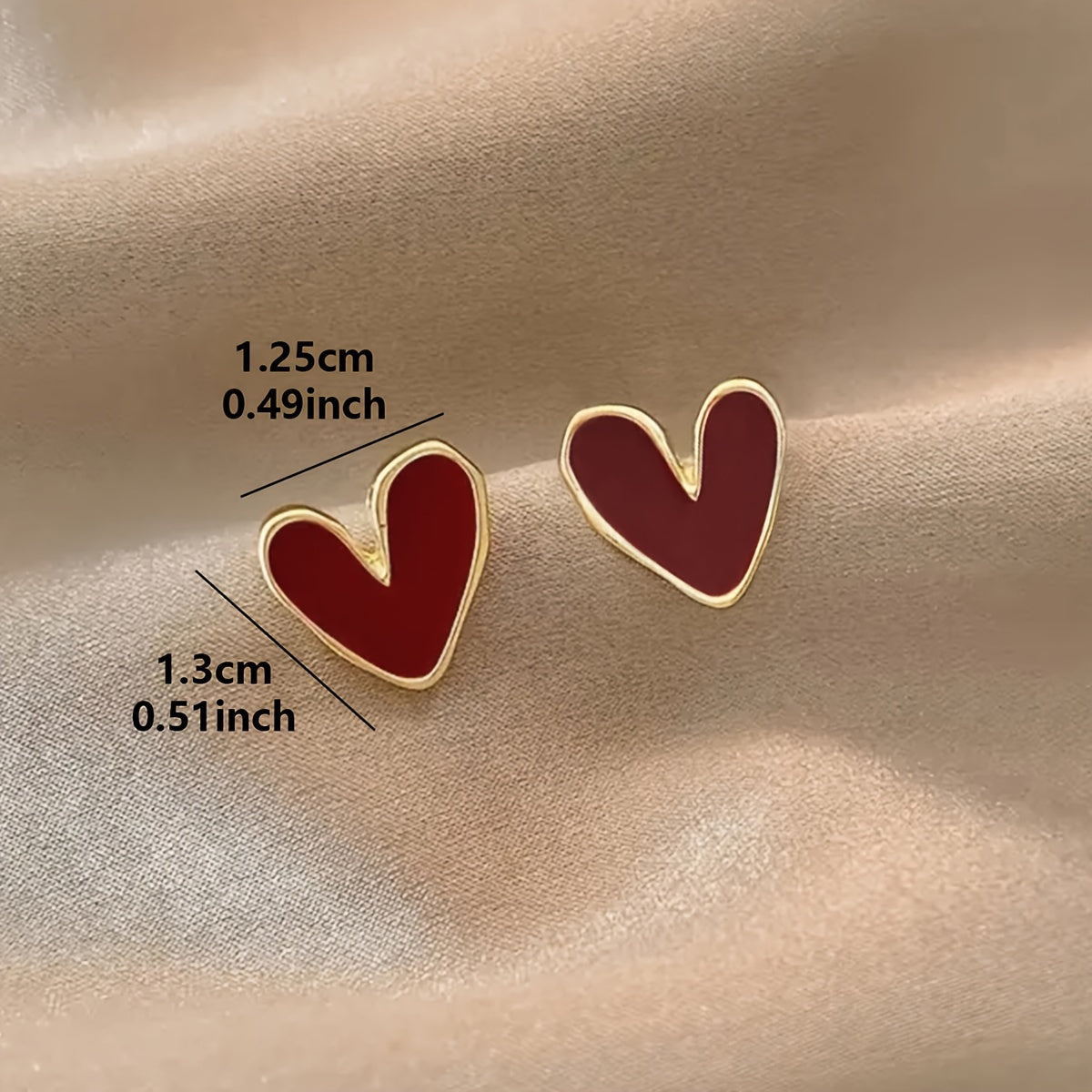 Sophie | Boucles d'oreilles clous élégantes en forme de cœur rouge