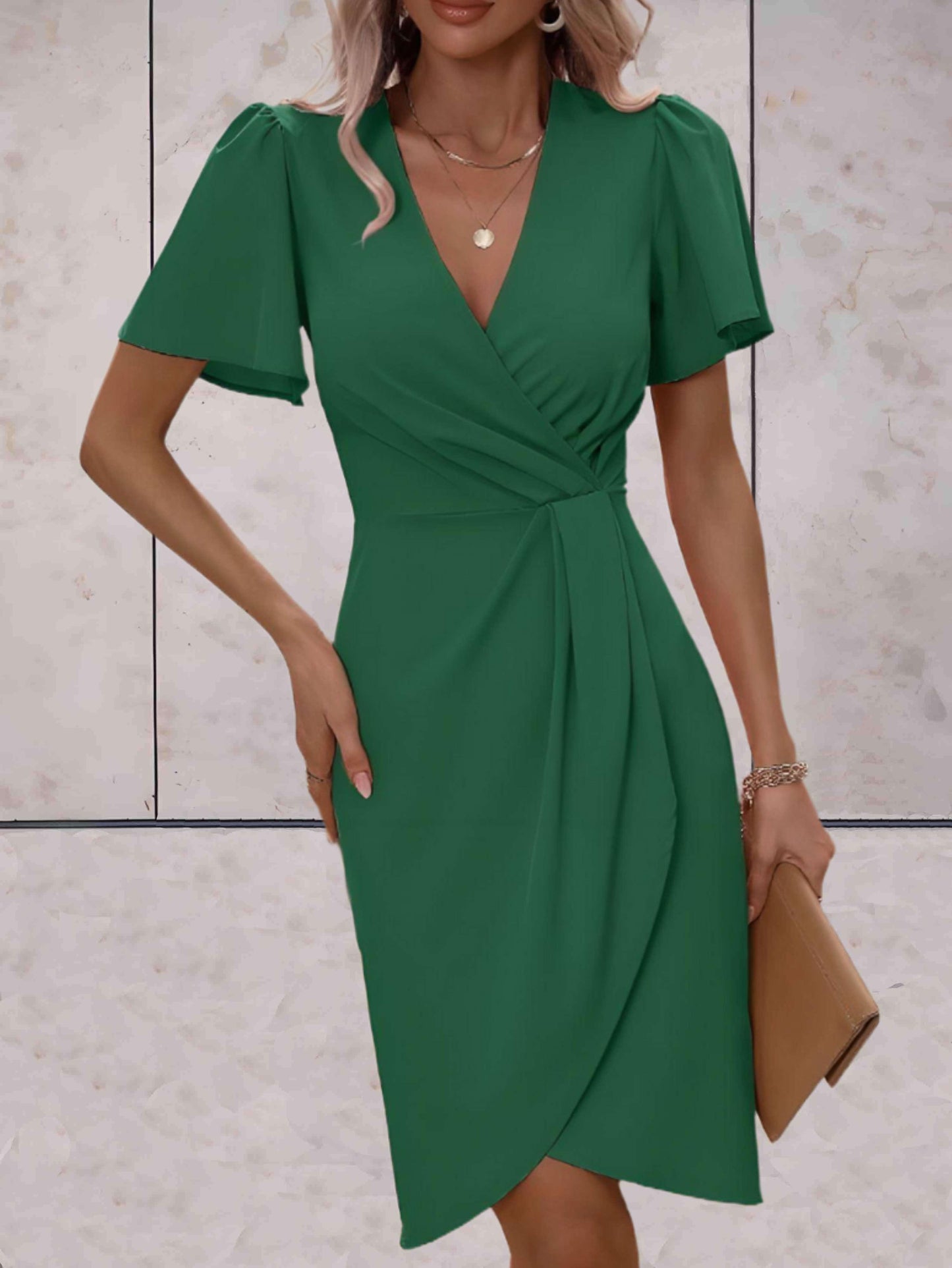 Sophie | Robe ajustée avec col en V et effet portefeuille