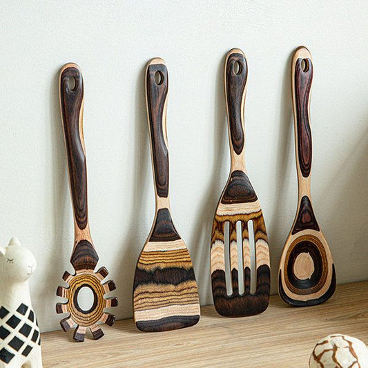 Set de utensilios de cocina de madera a rayas - creación en tono latte natural - sostenible y elegante