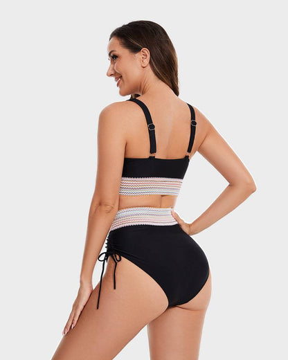 Korrektiver Bikini für Frauen – für eine schlankere Silhouette