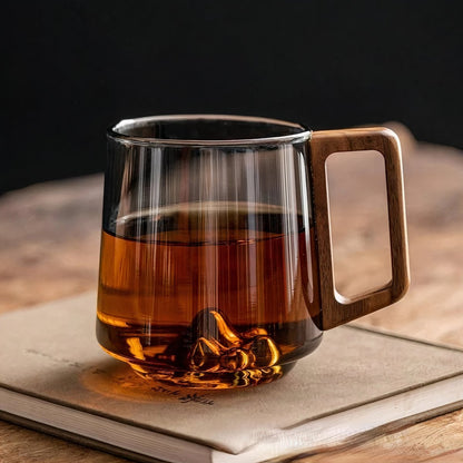 Tazza da caffè in vetro fumé con manico in noce