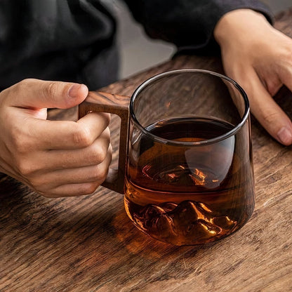 Tazza da caffè in vetro fumé con manico in noce