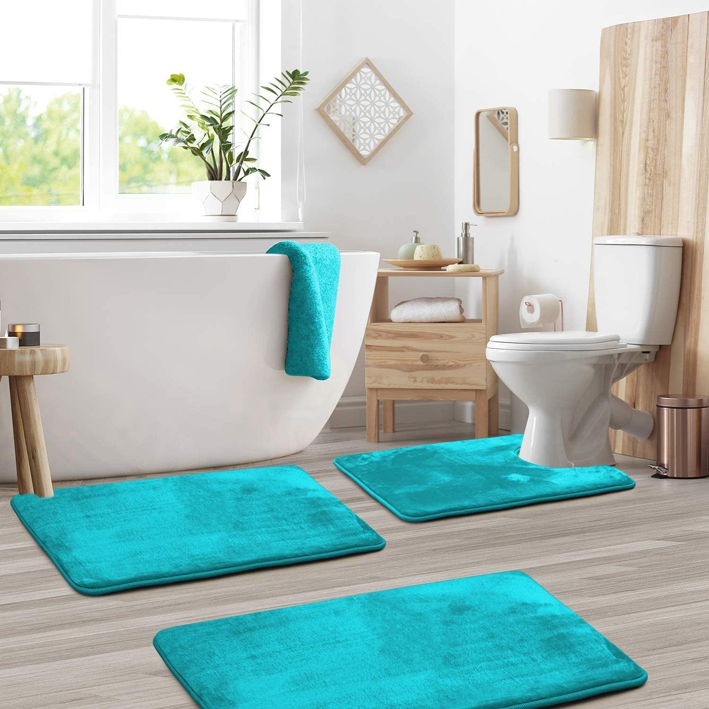 Hello – 3-piece velvet memory foam bath mat set