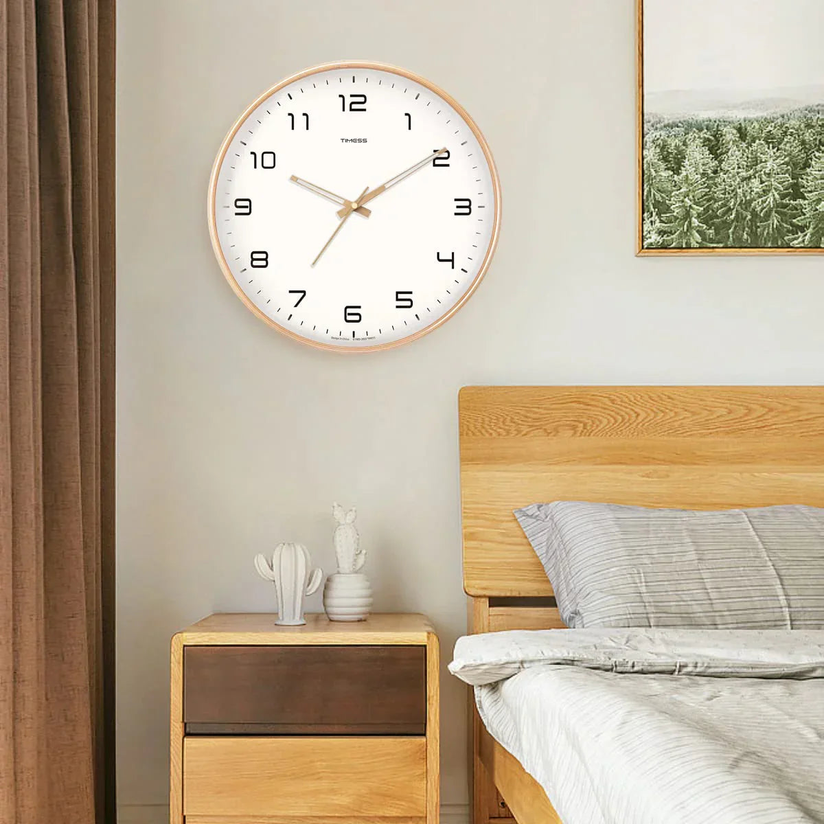 TimelessWood - minimalistinen massiivipuinen seinäkello - ainutlaatuinen muotoilu