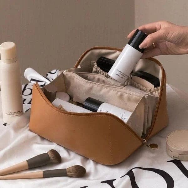 Viral leather make-up bag | Keep all your cosmetics at hand