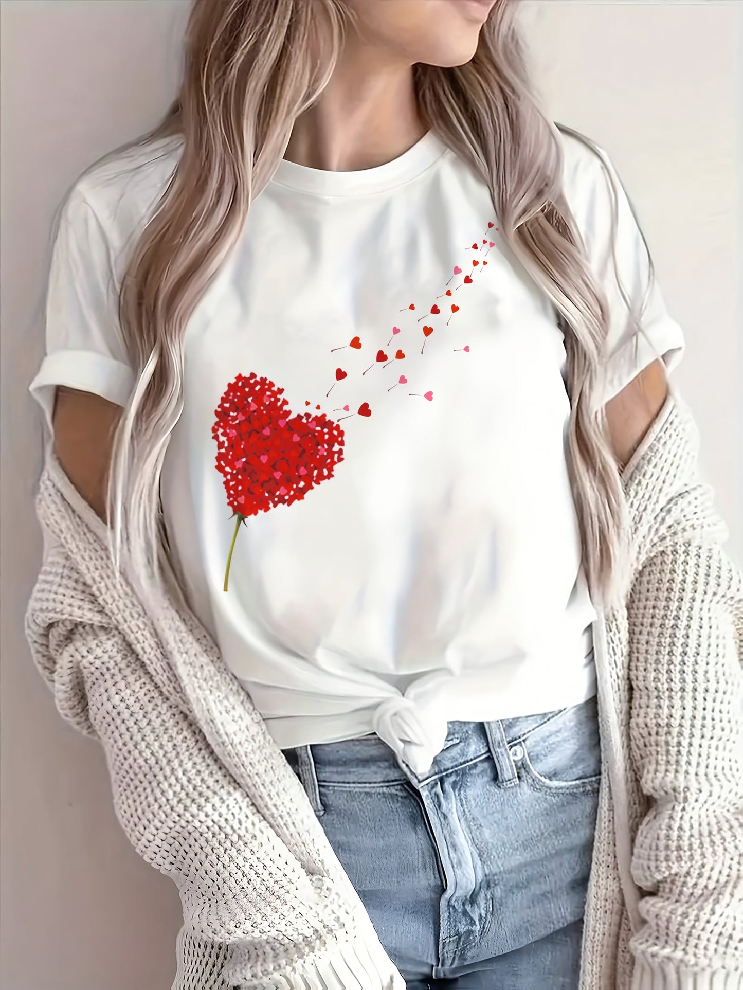 Valentina | T-shirt mignon et romantique avec des cœurs roses et des fleurs