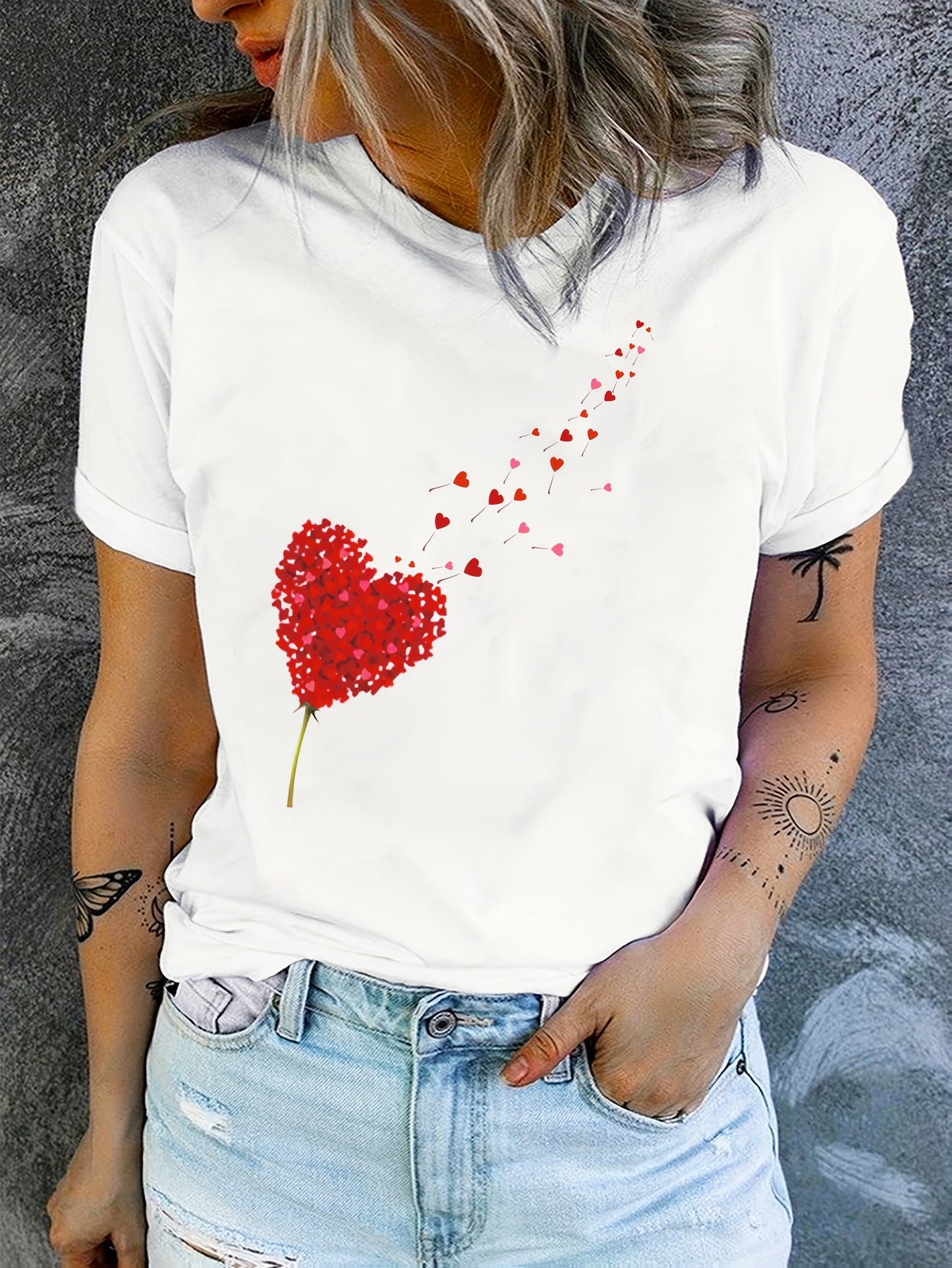 Valentina | T-shirt mignon et romantique avec des cœurs roses et des fleurs