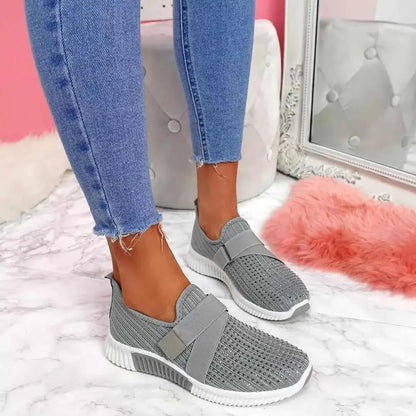 Gwen – Elegant T-Strap Flats for Women