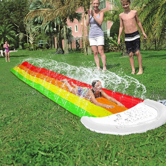 Schnelle Spielzeug-Wasserrutsche – ultimativer Rutschspaß