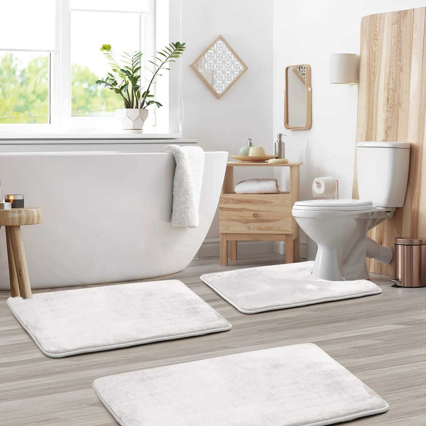 Hello – 3-piece velvet memory foam bath mat set