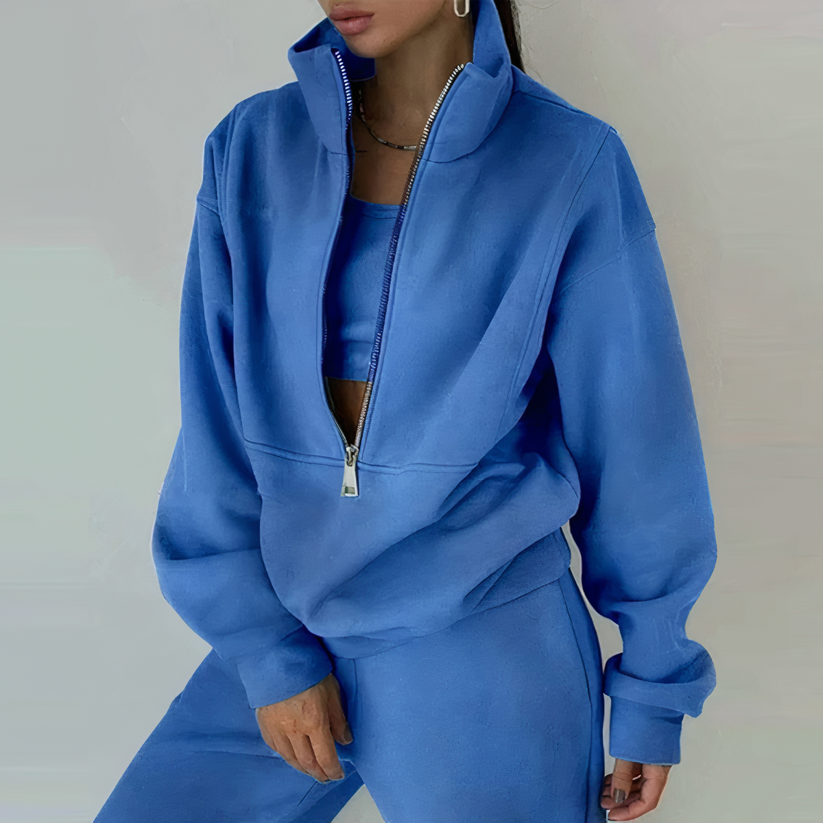 RelaxFit Women's Tracksuit with Half Zip – Comfortable and Trendy