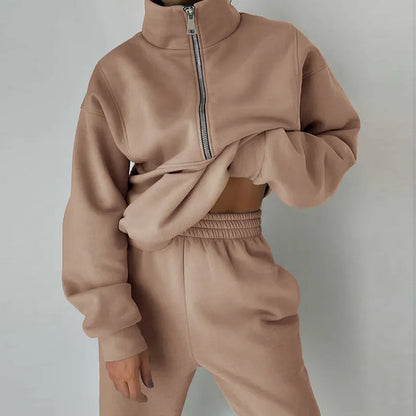 RelaxFit Women's Tracksuit with Half Zip – Comfortable and Trendy